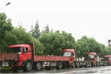 火爆！紡織原材料價(jià)格大漲60%，貨車排長隊(duì)搶購！紡織業(yè)訂單大量回流，企業(yè)滿負(fù)荷運(yùn)轉(zhuǎn)